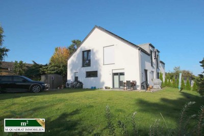 DHH BJ 2022, KFW40PLUS-QUALITÄT MIT 145 M² WFL. - IDEAL FÜR FAMILIEN FREI AB 01.03.26 - HERBSTPREIS!
