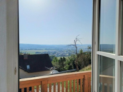 Bestlage - Wohnen am Ring, sonnige 2 ZI mit Balkon und schönen Ausblick, Parkplatz