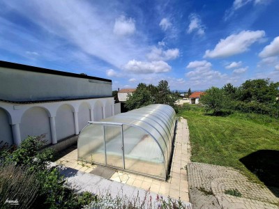 Super Liegenschaft: 6 Zimmer, Pool, Wintergarten und Garage – Ihr neues Zuhause!