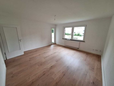 3 Zimmer Erdgeschoss Wohnung mit Balkon