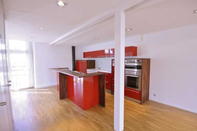 Loftwohnung, mit alten Elementen modern ausgebaut