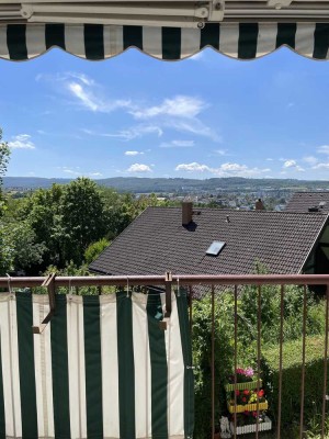 Schicke 4-Zimmer Wohnung mit Weitblick in Idstein