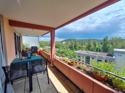 Grandioser Ausblick: 4-Zimmer-Wohnung über den Dächern Grötzingens