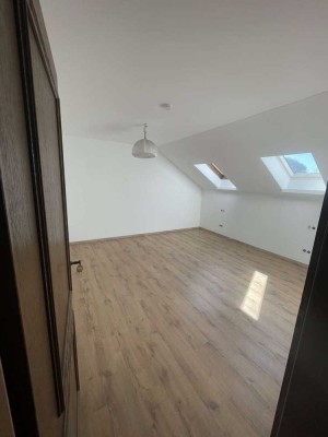 3,5 Zimmer Wohnung mit Balkon bei Obertaufkirchen