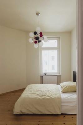Charmanter Stuckaltbau im Gartenhaus nahe Eisenacher Straße