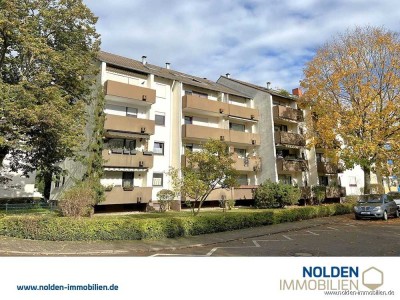 ***KOMFORTABLES WOHNEN - MIT ÜBERDACHTEM BALKON - UND CARPORT-STELLPLATZ ***