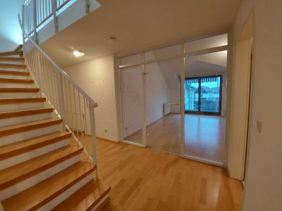 Schicke ETW mit Balkon, 3-Zimmer-Maisonette in beliebtem Wohnpark, auch als Kapitalanlage!