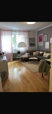 Freundliche 2-Raum-Wohnung mit EBK und Balkon in Hannover