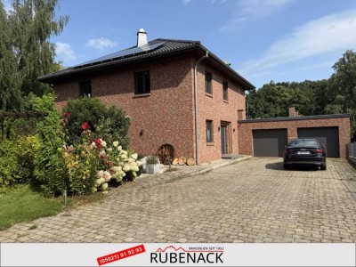 Moderner Komfort trifft Energieeffizienz!
Ihr exklusives Einfamilienhaus in Linsburg