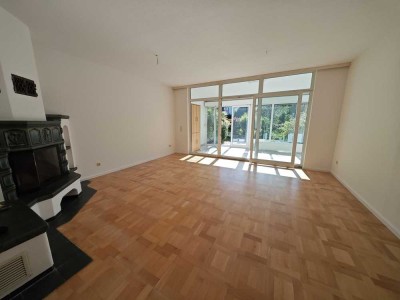 Maisonette mit Garten, Wintergarten, Terrasse und Tiefgaragenstellplatz