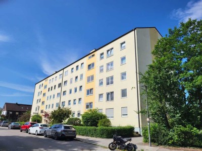 Schöne, lichtdurchflutete 3-Zimmer-Wohnung mit Westbalkon