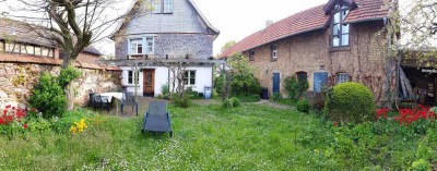 Ökologisch saniertes Fachwerkhaus mit traumhaftem Garten