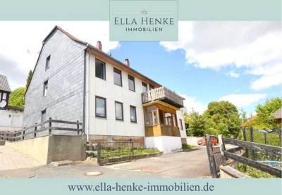 Mehrfamilienhaus mit 4 Wohnungen + 3 Garagen zum selbst nutzen oder vermieten.