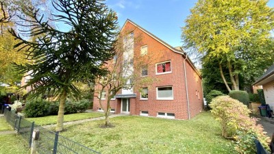 Schönes Wohnen über zwei Etagen im Dachgeschoss - Balkon mit grünem Weitblick & Einzelgarage!