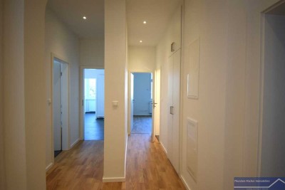 Kernsanierte 4 + 1 Zimmer Stil-Altbauwohnung mit Wintergarten, Balkon, 2 Bäder, Gartenmitb. und...