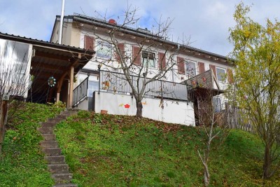 Charmante Doppelhaushälfte mit großem Garten, Photovoltaikanlage und modernem Wohnkomfort