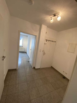 In Düsseldorf: Gepflegte Wohnung mit eineinhalb Zimmern und Balkon