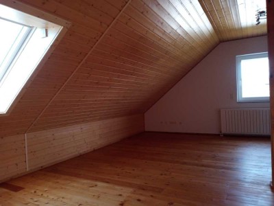 Lichtdurchflutete 2-Zimmer-Maisonette-Wohnung mit Ostbalkon