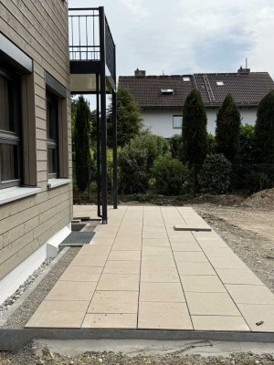 Traumhafte Maisonette-Wohnung mit zwei Bädern und Garten ab sofort zu vermieten