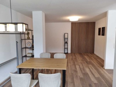 Erstbezug: helle 3- Zimmer-Wohnung mit Balkon