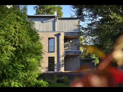 Außergewöhnliche Etagenwohnung mit Balkon. Top Energieeffizienz.