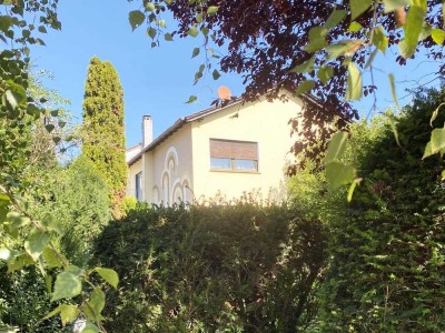 Sanierungsbedürftiges Einfamilienhaus in idyllischer Feldrandlage