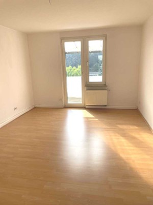 großzügige 2 Raumwohnung mit 69m³ und Balkon zu vermieten!!!