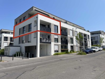 Stilvolle, neuwertige und helle 3,5-Zimmer Wohnung mit Loggia und EBK