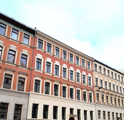 2 Zimmer I Balkon I Bad mit Wanne I geräumige Küche mit Einbauküche