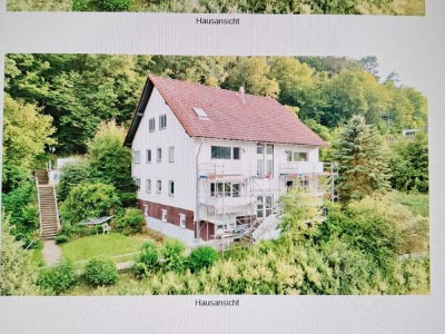 Exklusive, gepflegte 3-Zimmer-Wohnung mit Balkon und EBK in Langgöns