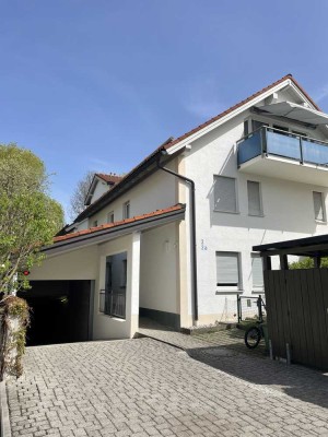 Geschmackvolle 3-Zimmer-Gartenwohnung mit geh. Innenausstattung mit Balkon und EBK in Puchheim