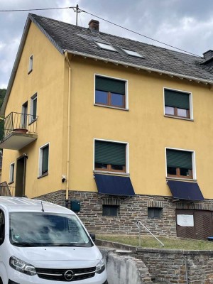 Günstiges, modernisiertes 6-Zimmer-Haus in Müden (Mosel)