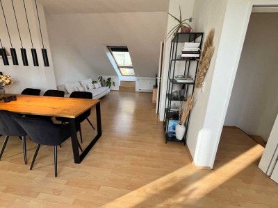 Traumhafte 3 Zimmer Masionette Wohnung mit Dachterasse und EBK