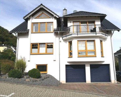 Attraktive helle Maisonette Dachgeschosswohnung mit Balkon in Kobern-Gondorf