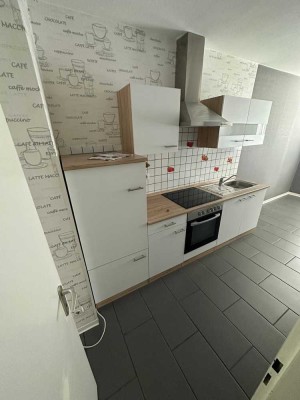Geschmackvolle 1-Raum-Wohnung mit gehobener Innenausstattung mit Balkon und EBK in WOB detmerode