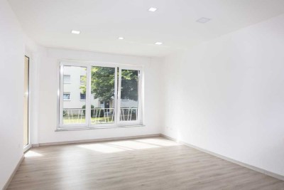 Schicke 2-Zimmer-Wohnung komplett renoviert in Seenähe