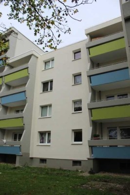 Schön geschnittene 2-Zimmer-Wohnung mit Balkon, frei ab sofort (Einbauküche nach Absprache)