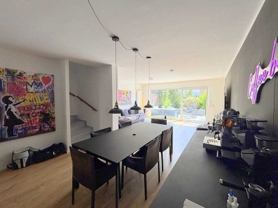 MODERNIZED TOWNHOUSE! In a popular location in Taunusstein (Am Sonnenhang)