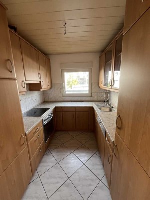 Renovierte 3 Zimmer mit Einbauküche in Schildgen!