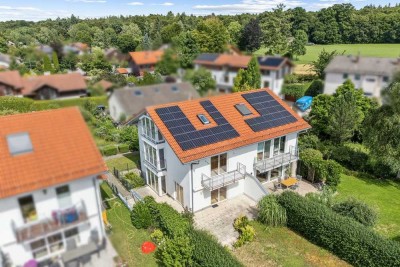 RESERVIERT! Schönes Stadthaus mit Atelier und Tiefgarage in begehrter Lage