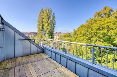 Einzigartige Altbau Dachgeschosswohnung mit Blick auf den Westpark