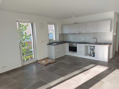 Helle 2-Zimmer Wohnung mit Balkon im 1. OG in Zorneding