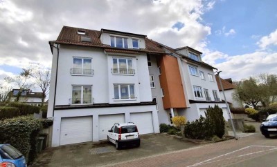 Genießen Sie den Blick über die Stadt in einer stilvollen Maisonette-Wohnung