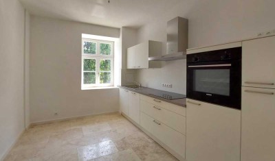 Moderne, loftartige, helle Wohnung - Erstbezug im DenkmaEinbauküche, Fussbodenheiz.Naturstein u.v.m.