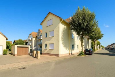 Voll ausgestattet & frisch renovierte Maisonette mit Tiefgaragenstellplatz, Balkon in Feldrandlage