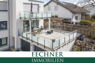 Viel Platz auf 3,5 Zimmern - mit großer Terrasse und kleinem Garten, Einzelgarage & Einbauküche!