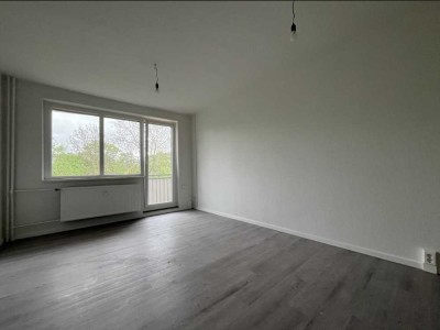 Komplettsanierung! 3-Zimmer mit Balkon und modernem Badezimmer