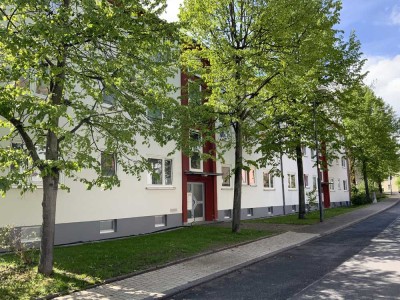 Schöne 3-Zimmer Wohnung mit neuem Bodenbelag zu vermieten!