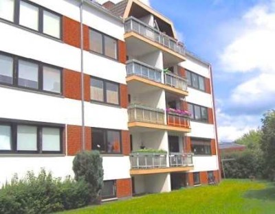 3-Zimmer-Whg mit Balkon, Pkw-Stellplatz, Keller und Einbauküche