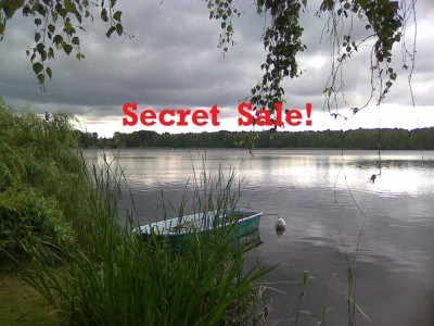 Seltene Gelegenheit:  sowohl am Waldrand als auch am Wasser!
